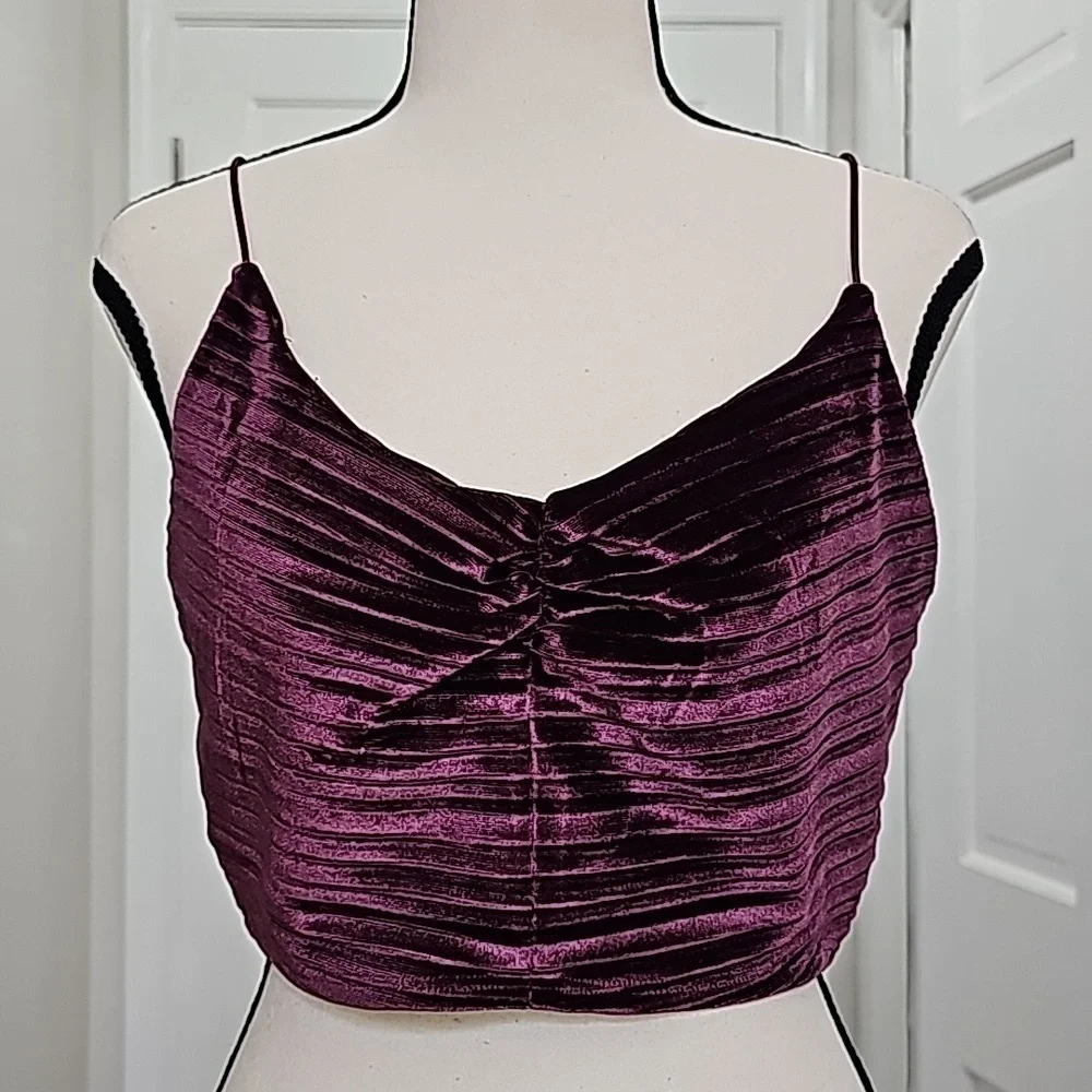 Wild Fable Cinched Front Velvet Ribbed Crop Top Size M - Picture 6 of 12